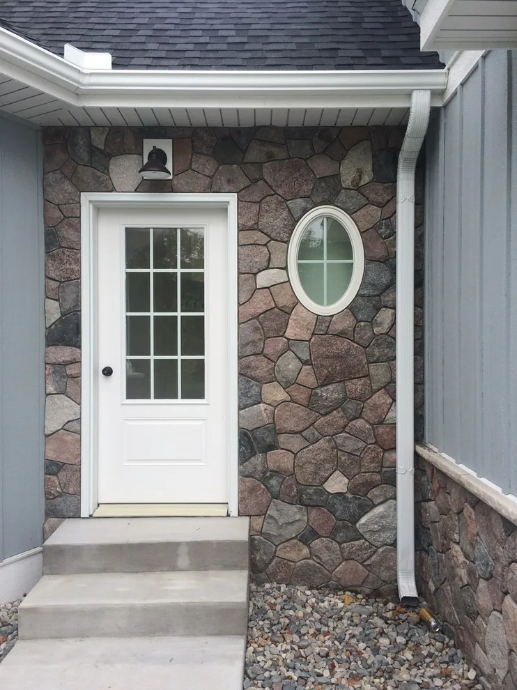 Divided stone house façade by Martell Custom Stone LLC - Photo 3