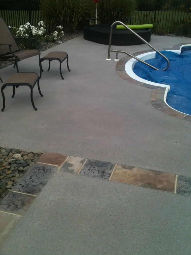 Textured Spray Finish on Stamped Stone Pool Coping and Deck by Elite Concrete Design - Photo 9