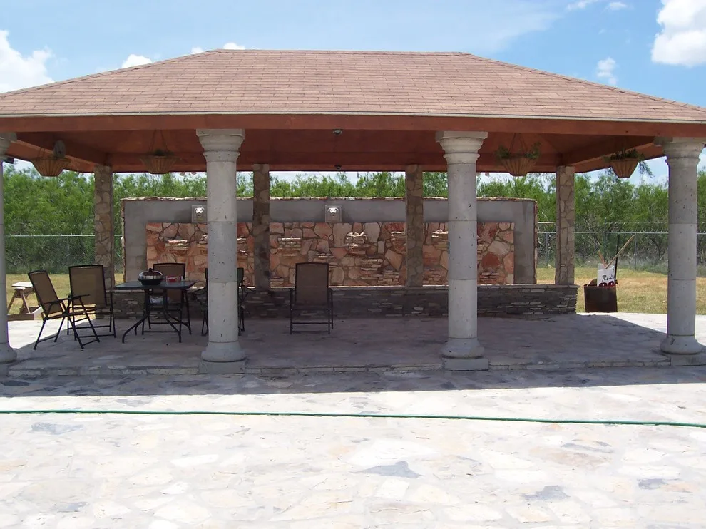 Rocky Outdoor Spaces and Grilling Areas by Bervi Natural Stone - Photo 4