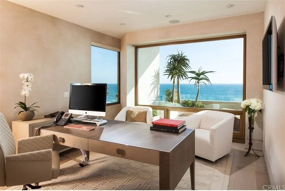 Dana Point Strand by Walls N Effects - Photo 4