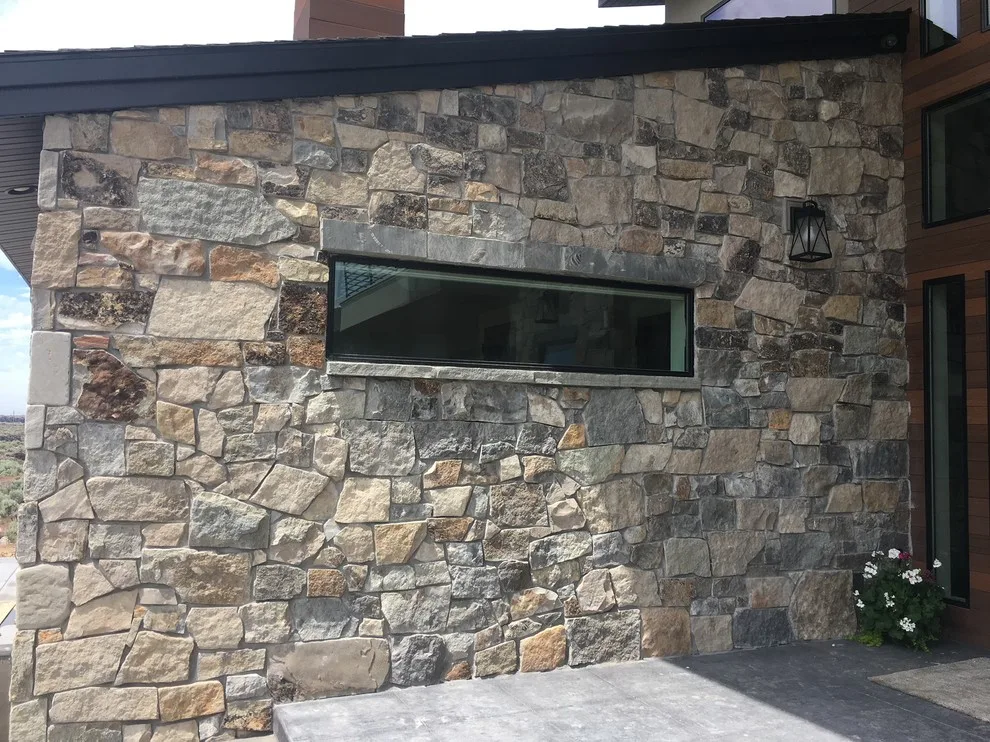 Twin Peaks Residence by Cedarstone Supply Inc - Photo 4