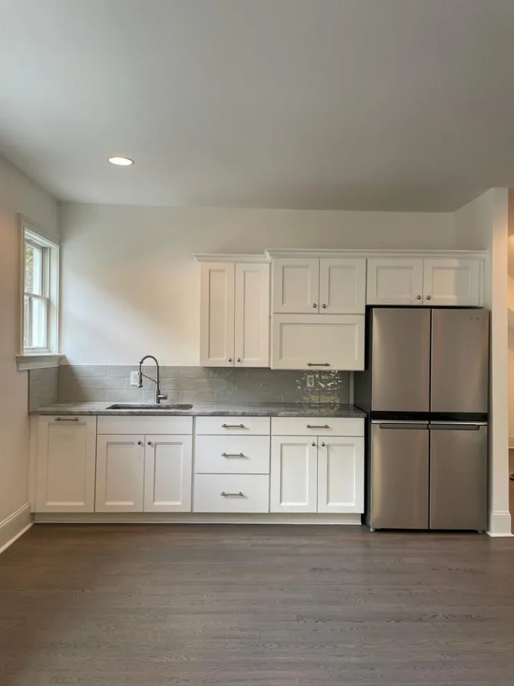 Major's Housing by Flooring Factory LLC - Photo 8