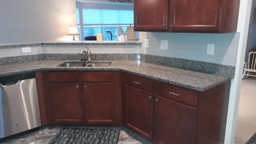 SPLASHBACK by Cvm Enterprises INC - Photo 4