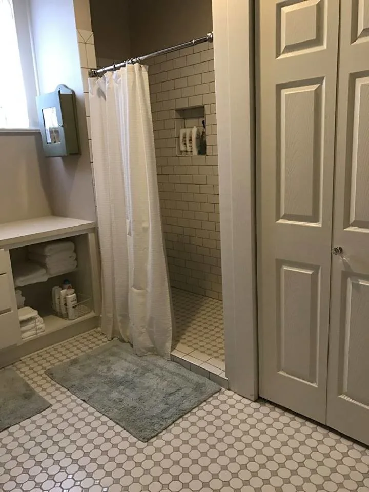 Personalized Shower and Bathtub Enclosures by Dronet's Floor Gallery - Photo 5
