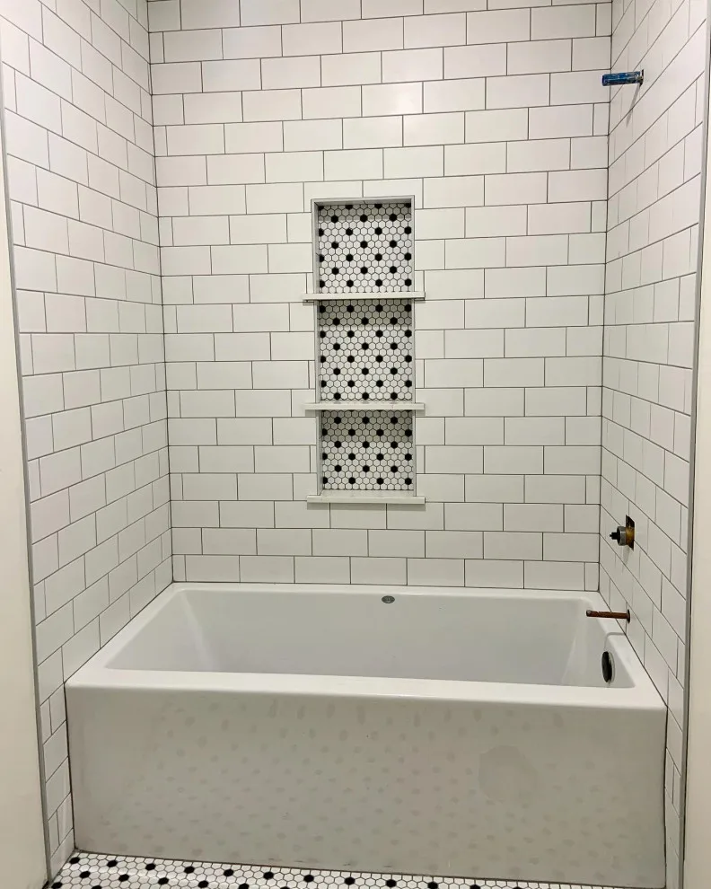 Lafayette, LA Tub Surround Installation by Benchmark Renovations - Photo 2