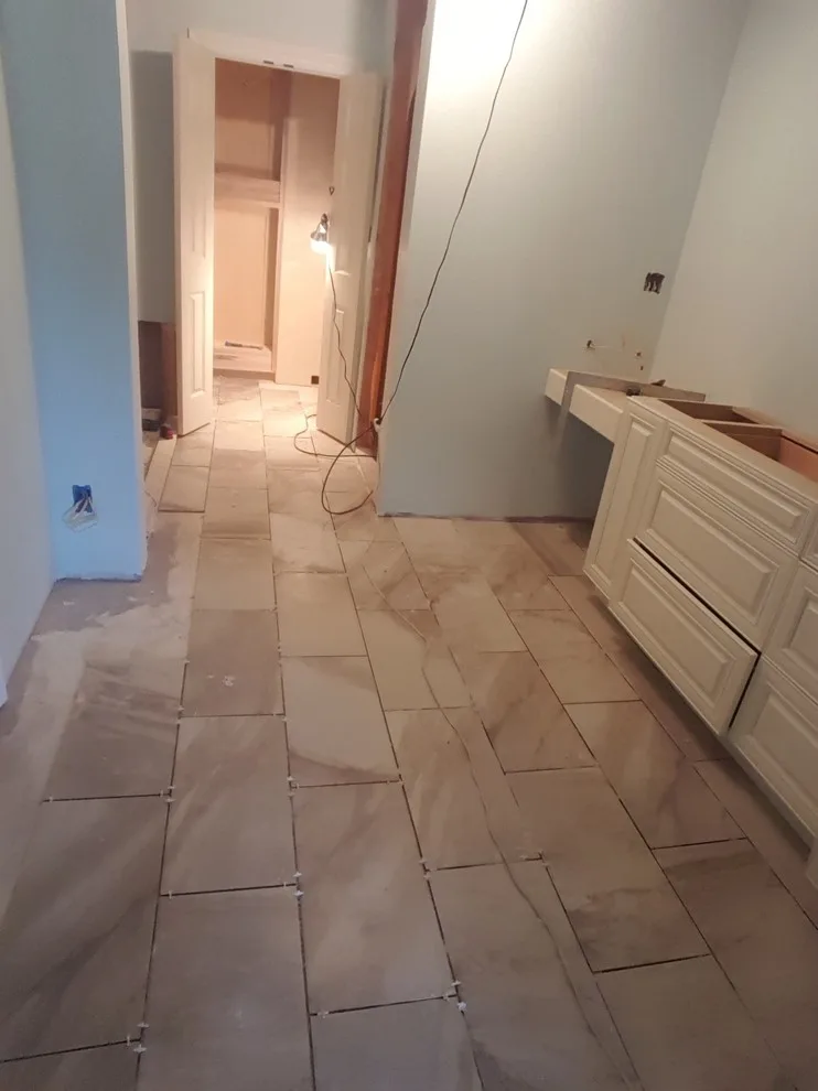 Irvs Floor And More - Photo 12
