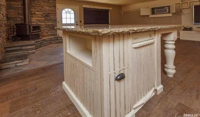 Gilbert Flooring And Paint - Photo 9
