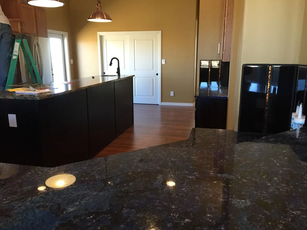 Rays Flooring Specialists Inc - Photo 10