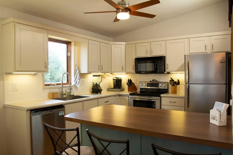 Kitchen Facelift Project by Design Pro Flooring - Photo 6