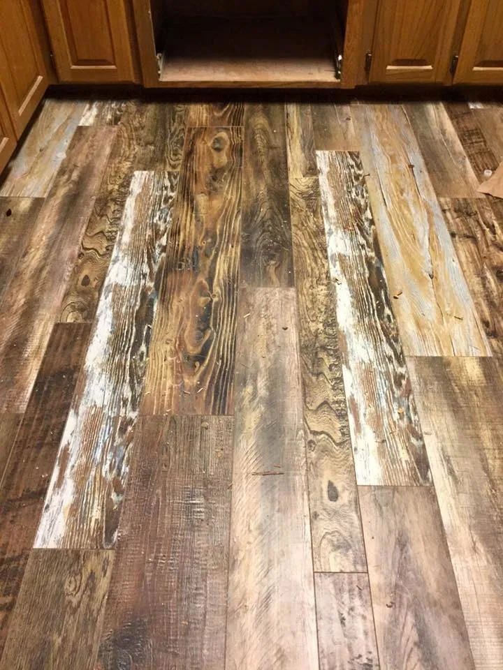 Kim's Floor Decor - Photo 4