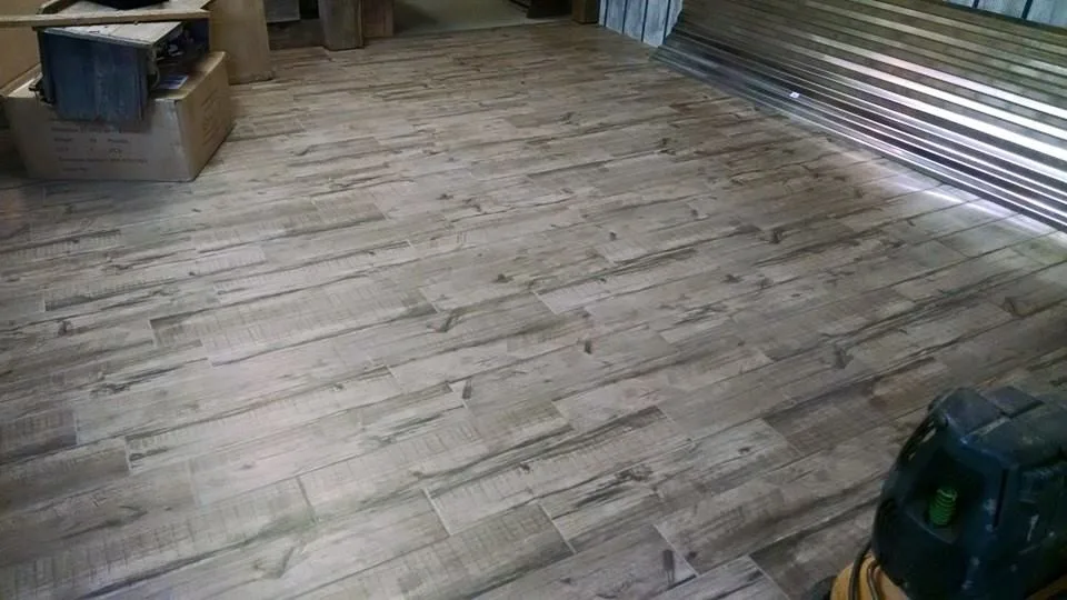 Kim's Floor Decor - Photo 2