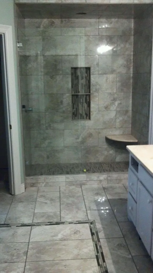 Kim's Floor Decor - Photo 6