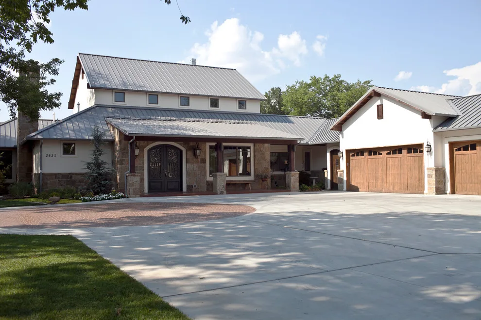 Modern Farmhouse in Oklahoma City by CRH Interior Design, LLC - Photo 17