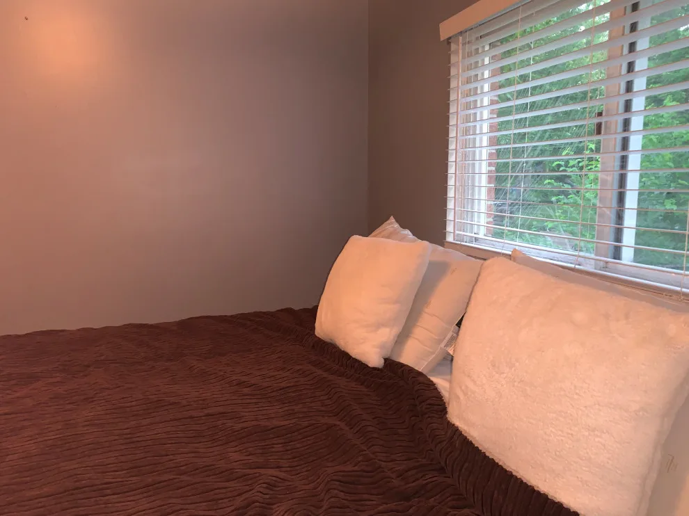 Visitor Accommodations by Leave It To Meeka Interior Décor - Photo 7