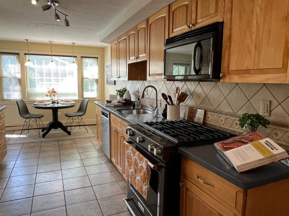 Home Staging for Vacant Properties in Natick by Céline's Interiors - Photo 6