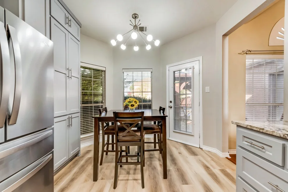 Kitchen Renovation - Color Advice by Anntraves Interior Design - Photo 2
