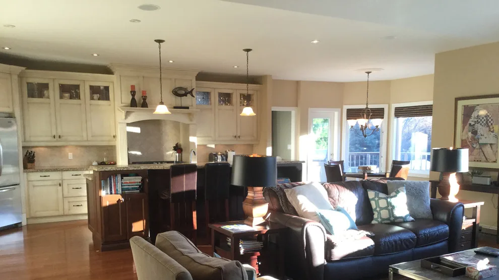Toronto Complete Home Staging by Fantabulous Interiors - Photo 2