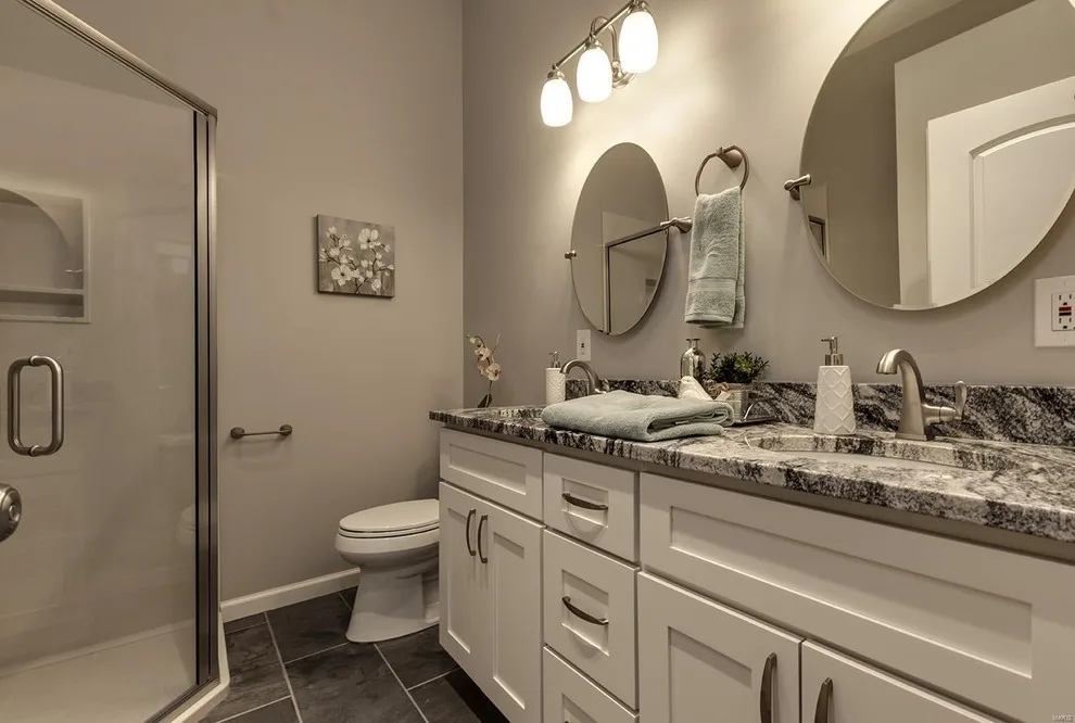 Ballwin Kitchen and Bathroom Design and Staging by Envision Creative Studios - Photo 12