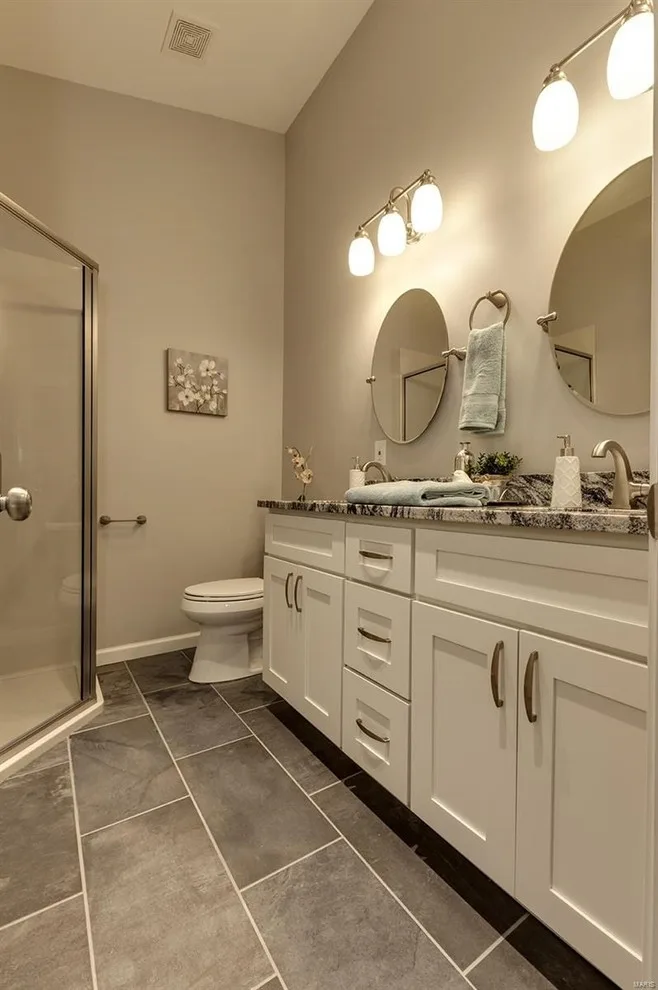 Ballwin Kitchen and Bathroom Design and Staging by Envision Creative Studios - Photo 3