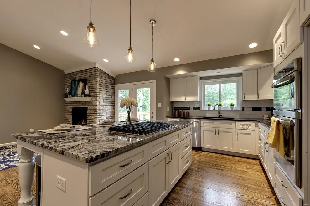 Ballwin Kitchen and Bathroom Design and Staging by Envision Creative Studios - Photo 16