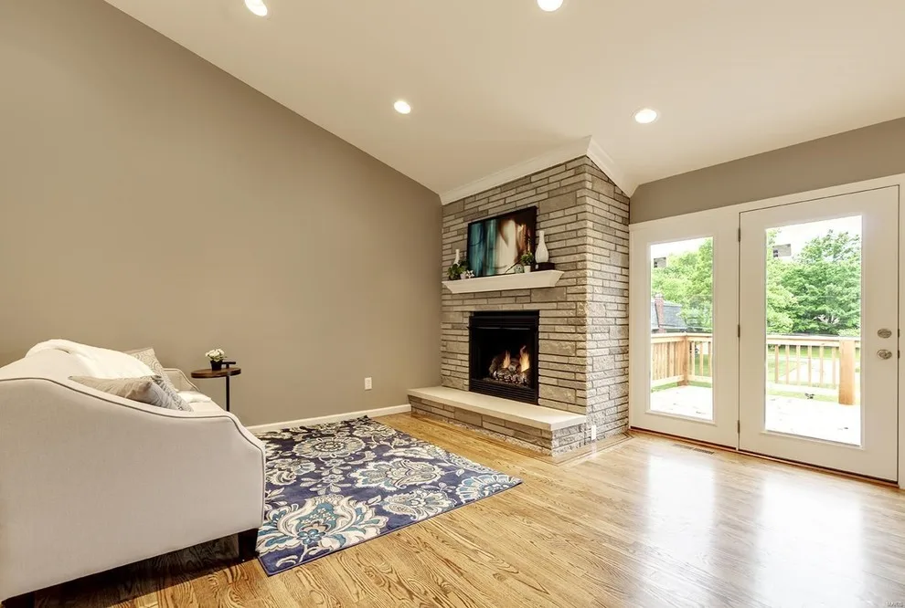 Ballwin Kitchen and Bathroom Design and Staging by Envision Creative Studios - Photo 15