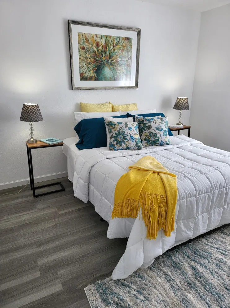 Show-Off Home LLC - Photo 12