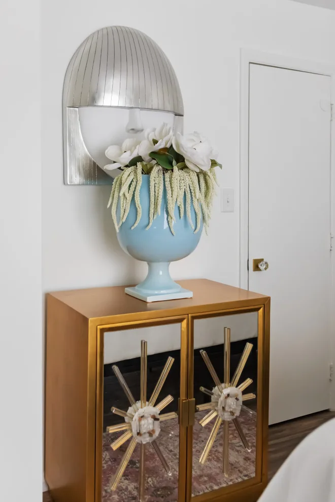 Champagne Blues Luxury Suite by GoldLeaf Interior - Photo 9