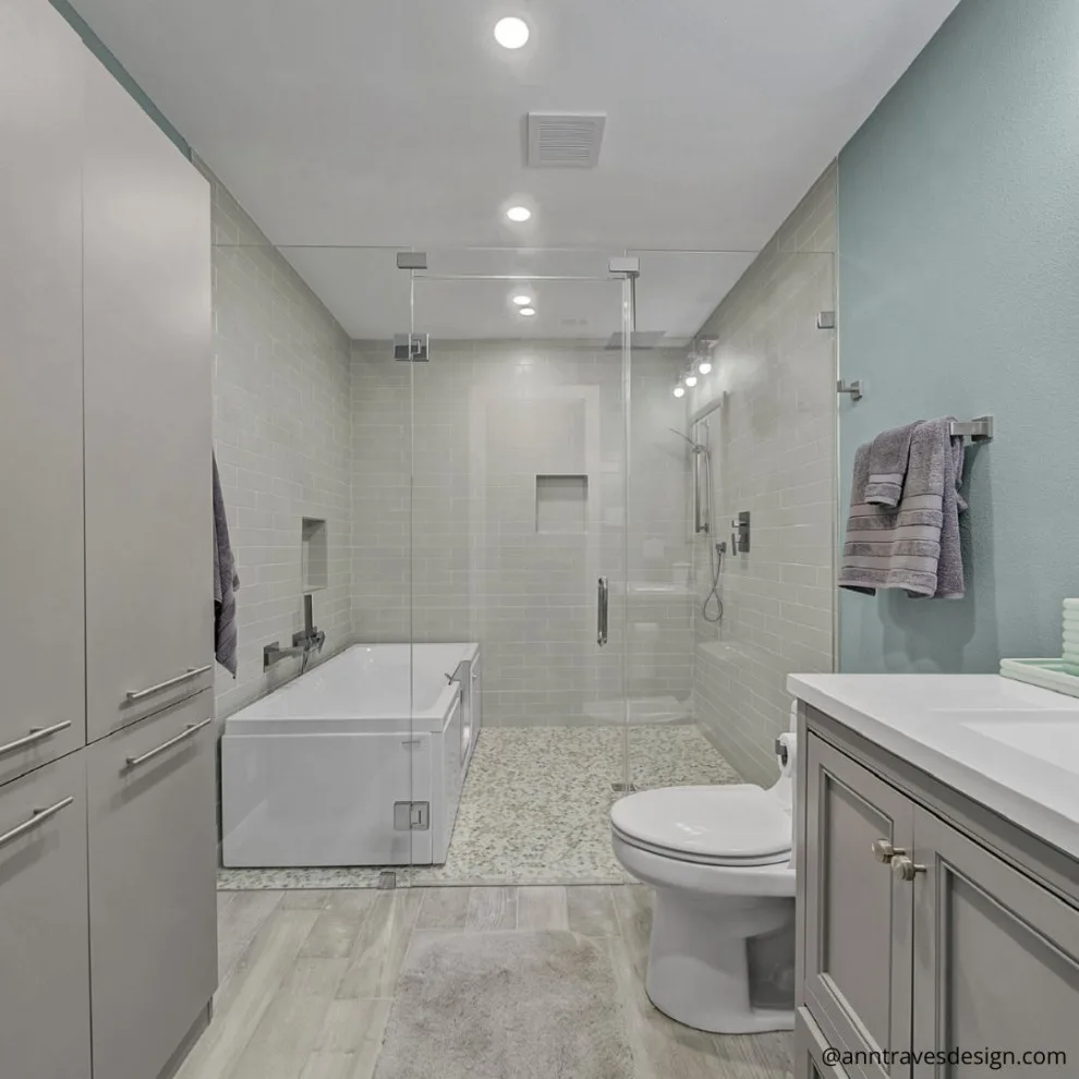 Project Restroom Serenity by Anntraves Interior Design - Photo 2