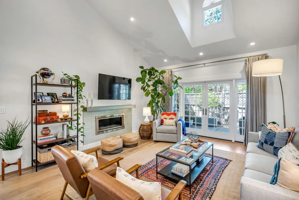 Eclectic Retreat by WoodFiberClay Interiors - Photo 7