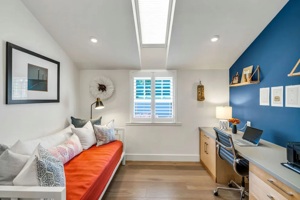 Eclectic Retreat by WoodFiberClay Interiors - Photo 5