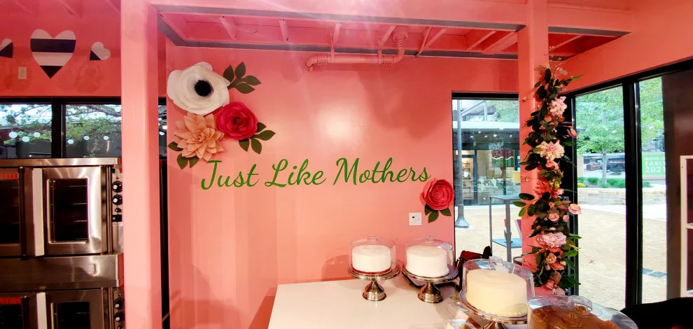 Julie’s Pastry Shop by Anntraves Interior Design - Photo 5