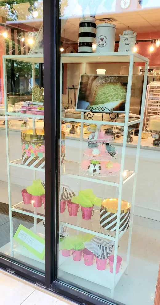 Julie’s Pastry Shop by Anntraves Interior Design - Photo 3
