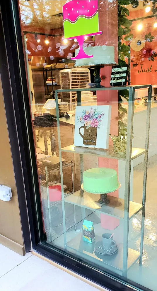 Julie’s Pastry Shop by Anntraves Interior Design - Photo 8