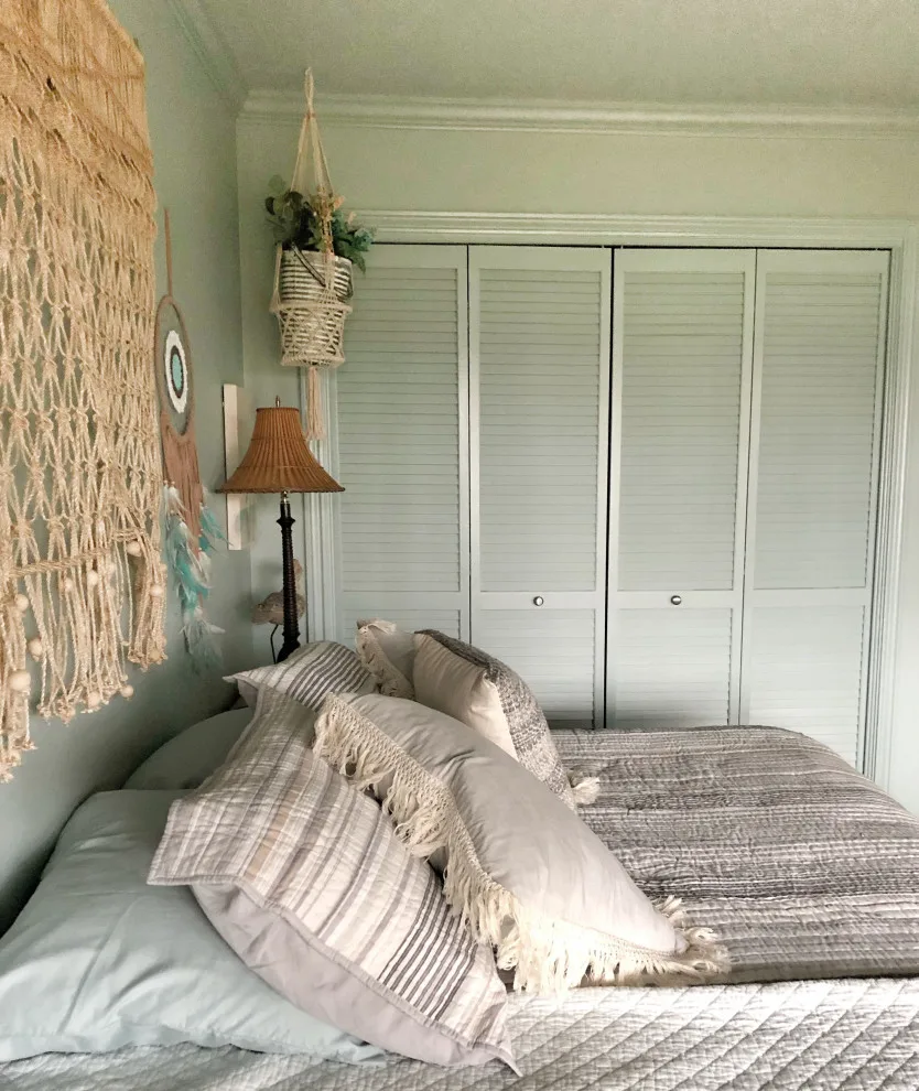 Guest Bedrooms at the Lake Home by Debi Lynn Interior Designs, LLC - Photo 3
