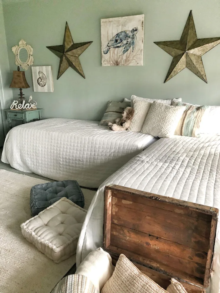 Guest Bedrooms at the Lake Home by Debi Lynn Interior Designs, LLC - Photo 12