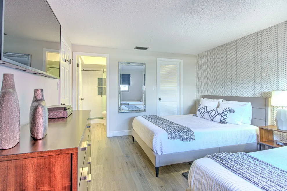 Contemporary Elegant Coastal Beach Condominium by Maria Rose Interiors LLC - Photo 4