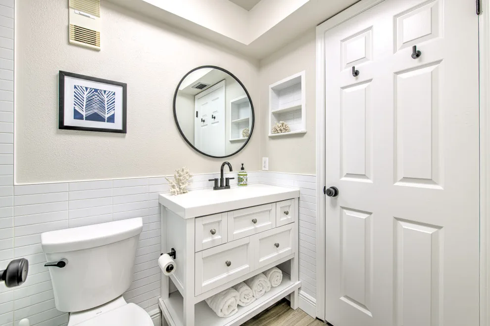 Contemporary Elegant Coastal Beach Condominium by Maria Rose Interiors LLC - Photo 3