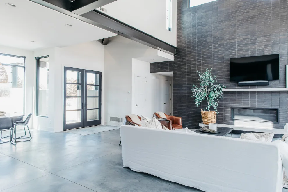 Contemporary Lakehouse in Ashland by Amethyst Home - Photo 41