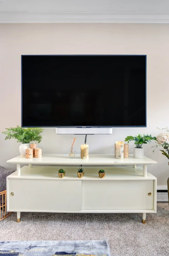 Contemporary Lounge Space by Leave It To Meeka Interior Décor - Photo 2