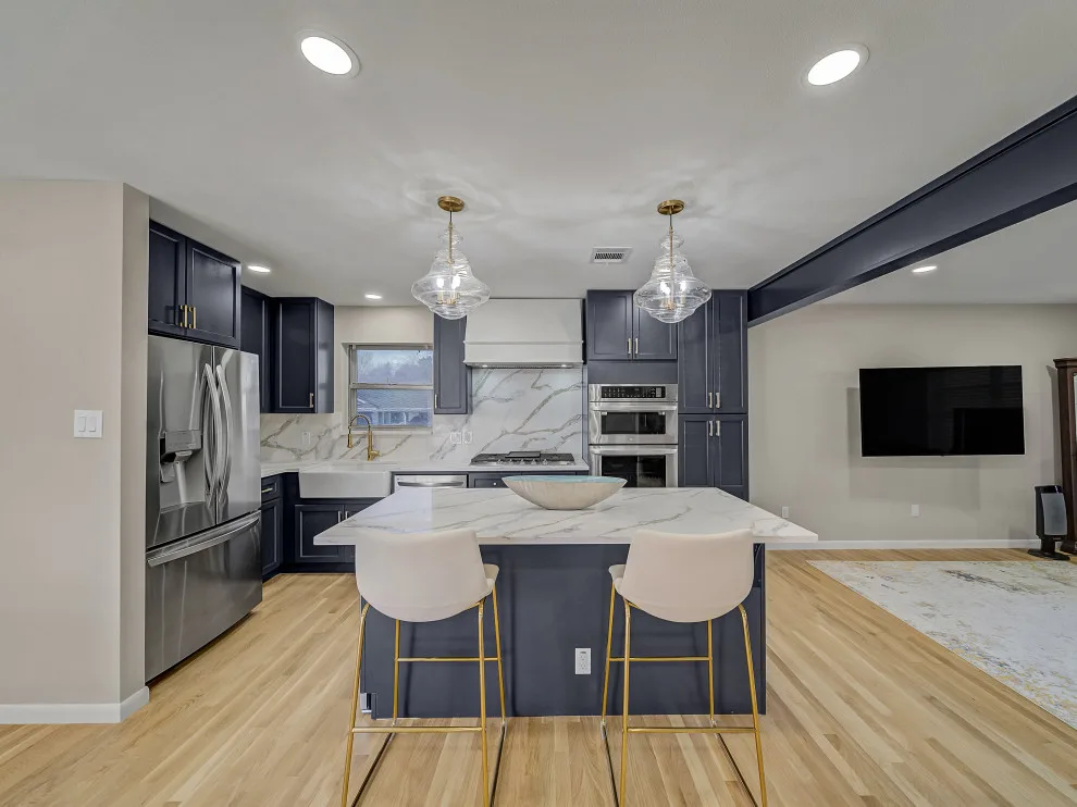 Culinary Enhancement with Open Design by Anntraves Interior Design - Photo 5