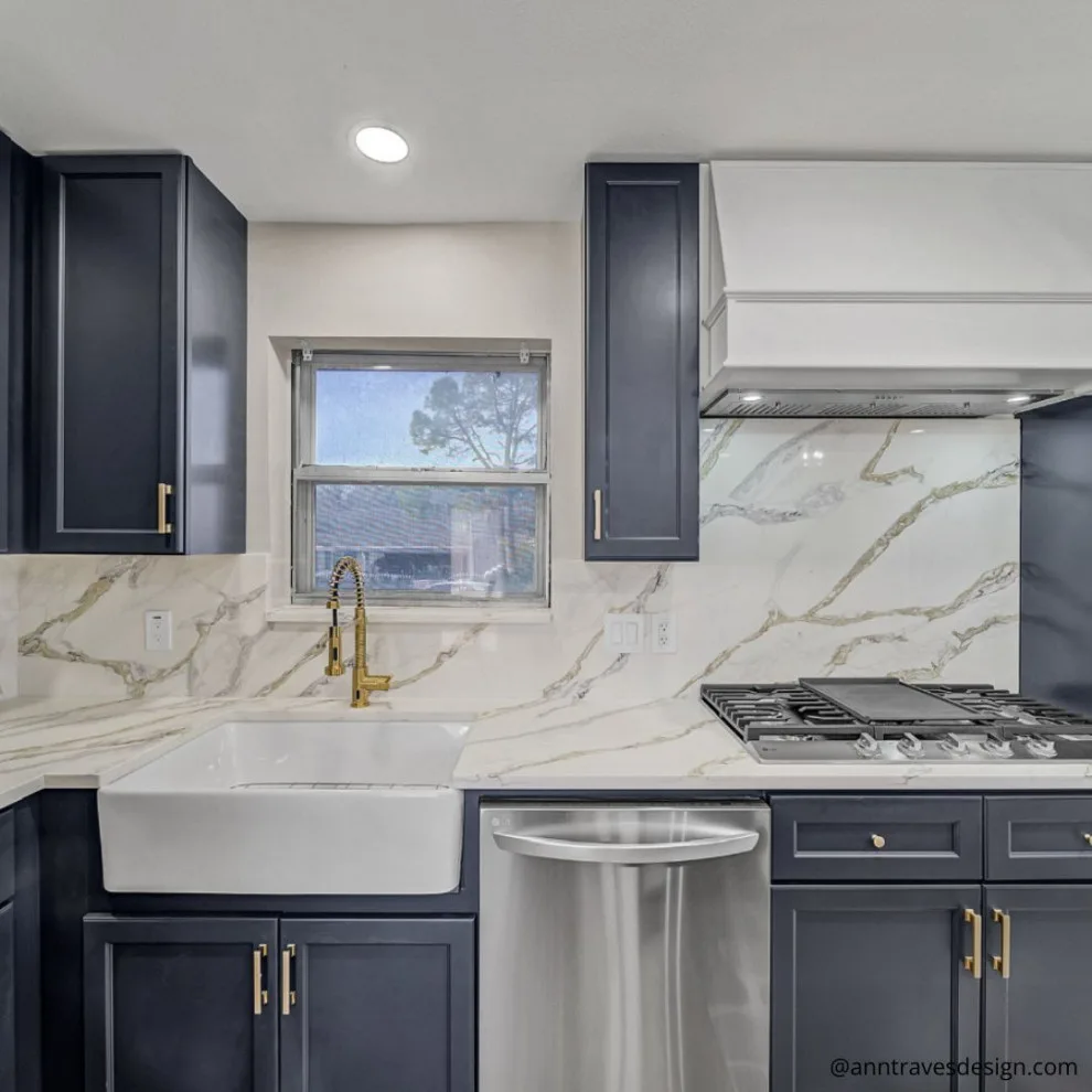 Culinary Enhancement with Open Design by Anntraves Interior Design - Photo 7