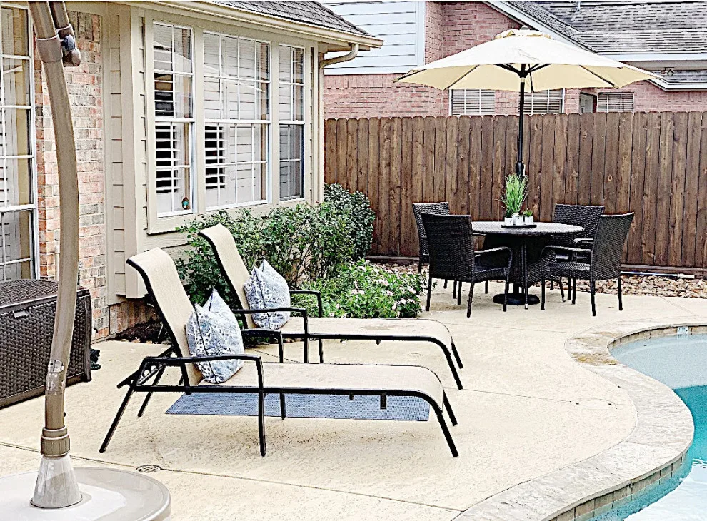 Outdoor Terrace by Debi Lynn Interior Designs, LLC - Photo 4