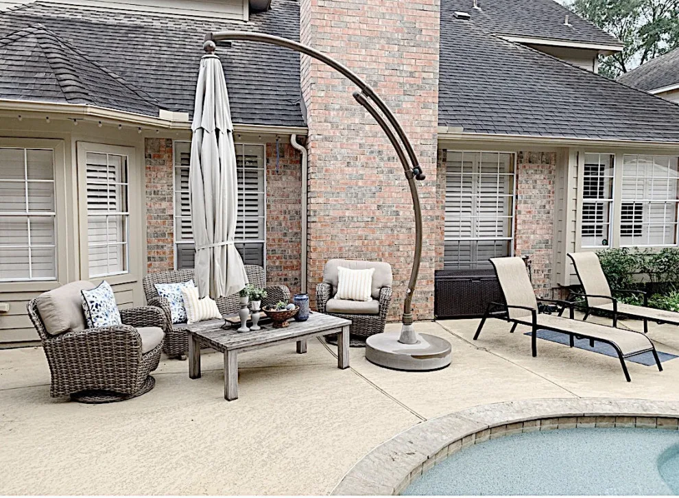 Outdoor Terrace by Debi Lynn Interior Designs, LLC - Photo 3