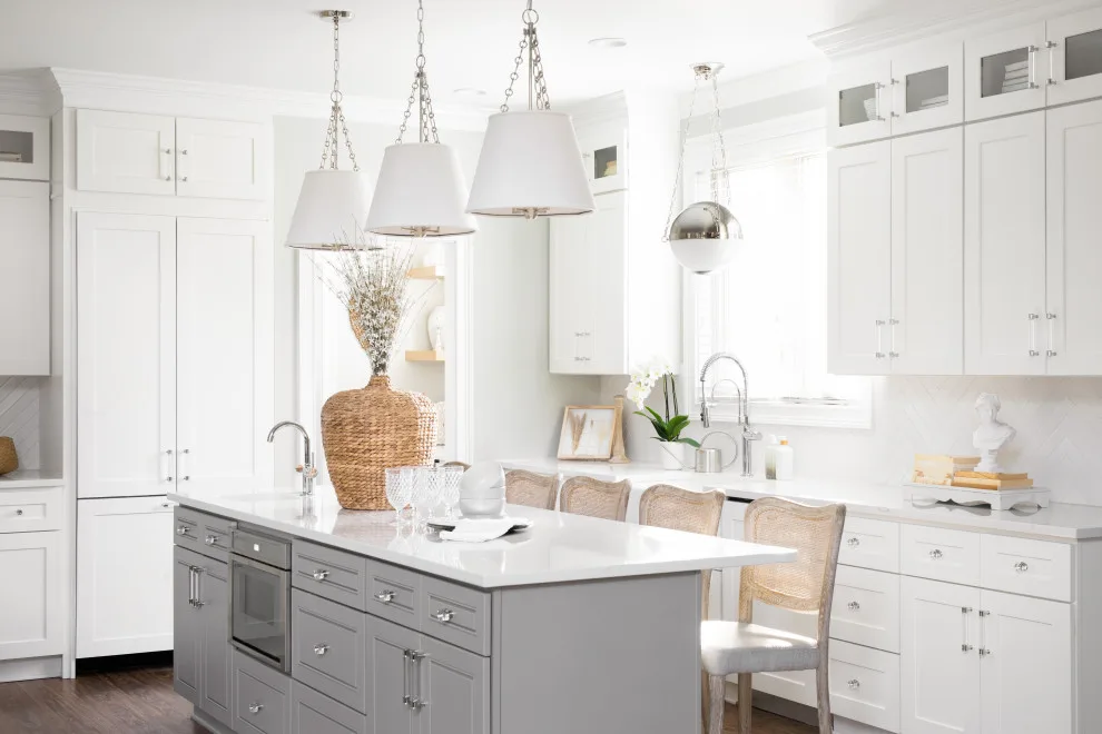 Contemporary Parisian Kitchen by GoldLeaf Interior - Photo 4