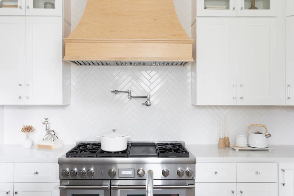 Contemporary Parisian Kitchen by GoldLeaf Interior - Photo 13