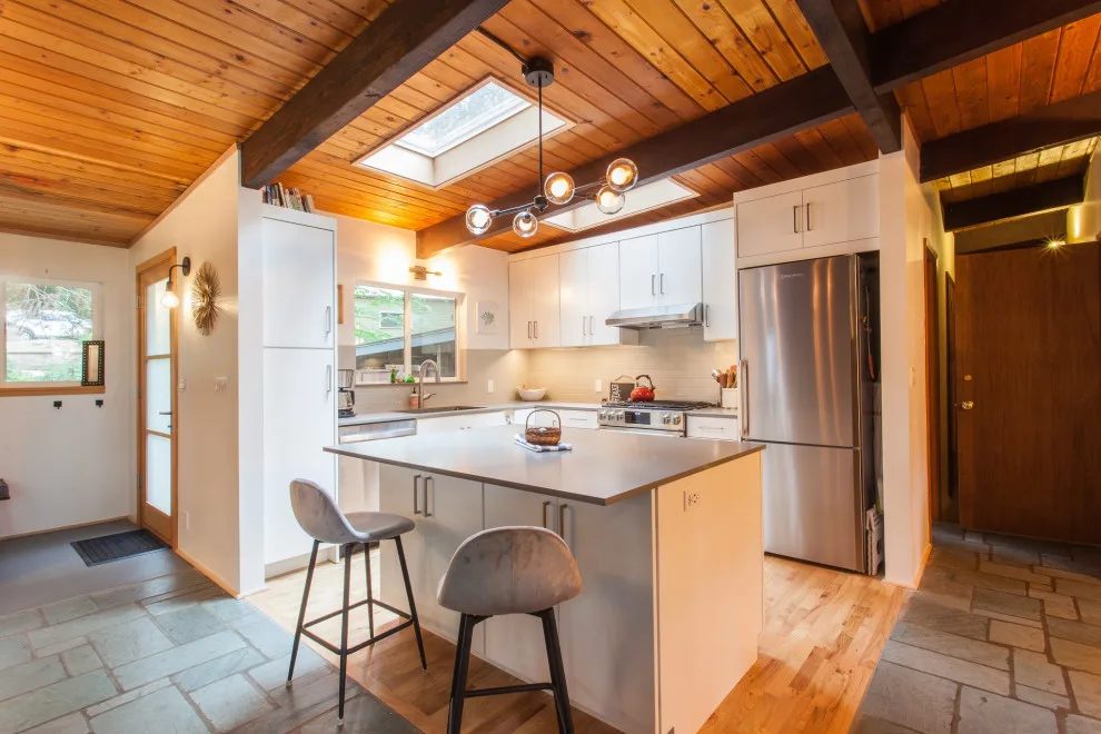 Seattle MCM by Sanctuary Commercial & Residential Design - Photo 3