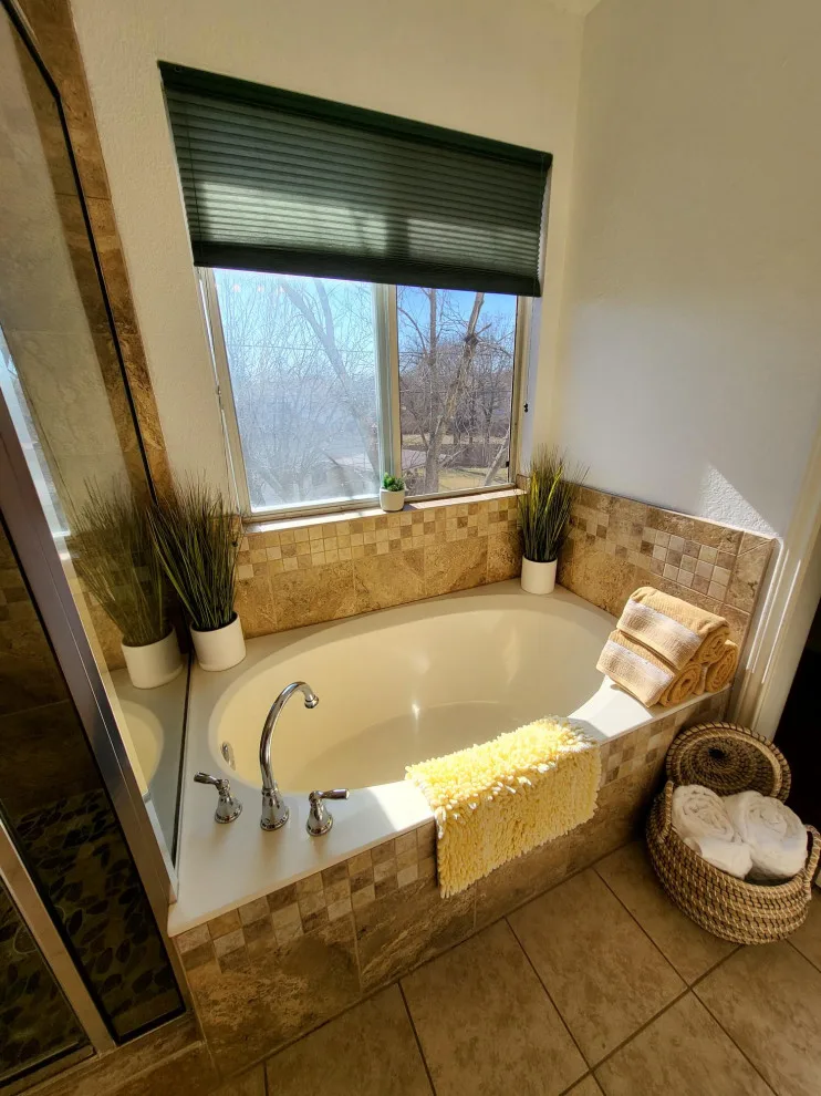 Show-Off Home LLC - Photo 8