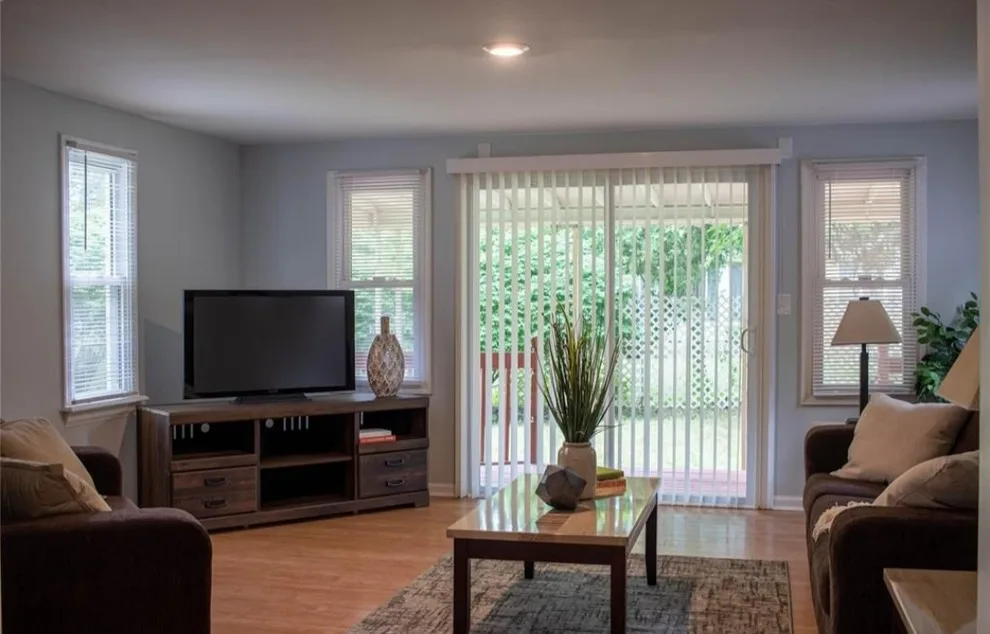 Melrose Staging by Fantabulous Interiors - Photo 2