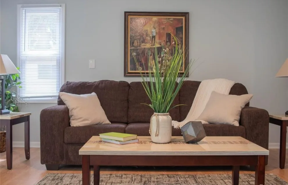 Melrose Staging by Fantabulous Interiors - Photo 6