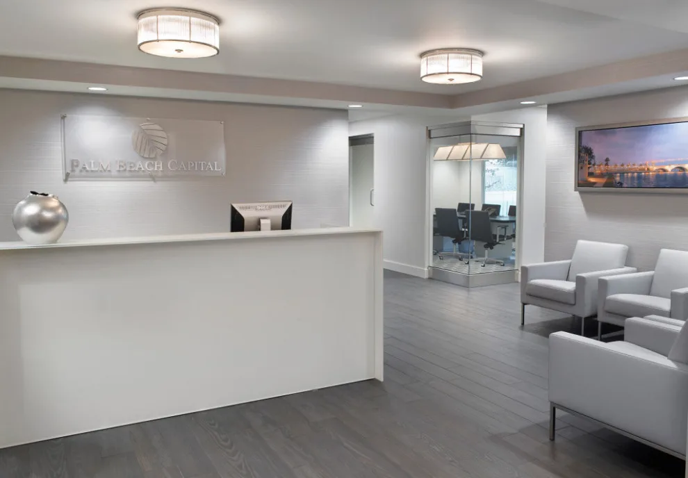 Trump Plaza Décor by Interiors By SBI - Photo 2